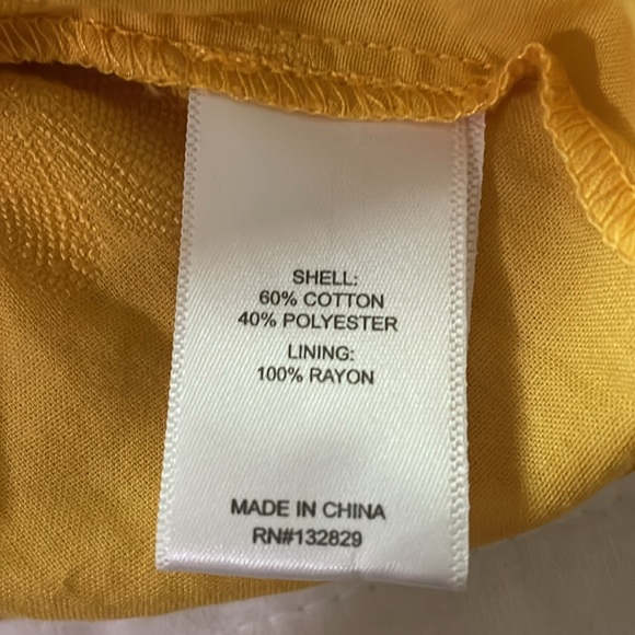 Cute mustard yellow peasant top size small - Picture 8 of 8